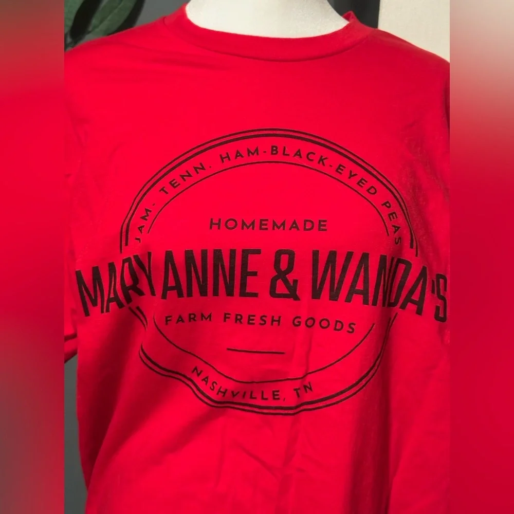 Mary Anne & Wanda’s Farm Fresh Red Tshirt Medium- From The Chicks song Earl NWOT - Picture 3 of 3